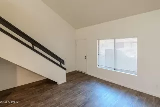 Photo #4: 6638927 Listing