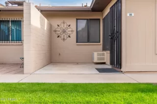 Photo #4: 6639105 Listing