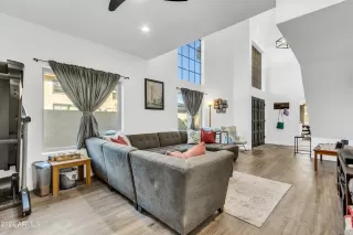 Photo #3: 6639148 Listing