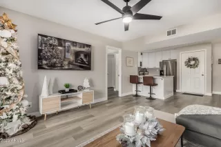 Photo #3: 6639151 Listing