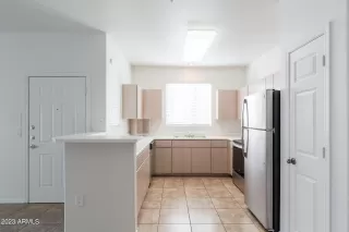 Photo #6: 6639152 Listing