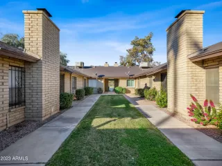 Photo #2: 6639232 Listing 