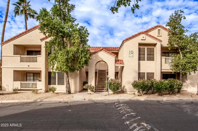 MLS: 6639381 Condo For Sale