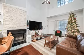 Photo #2: 6639649 Listing