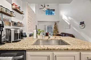 Photo #5: 6639649 Listing