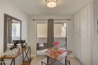 Photo #6: 6639717 Listing