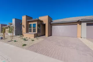 Photo #1: 6639855 Listing
