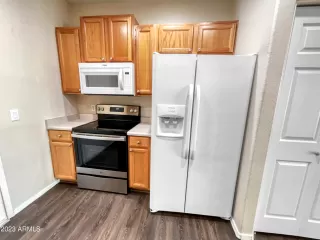 Photo #5: 6640074 Listing