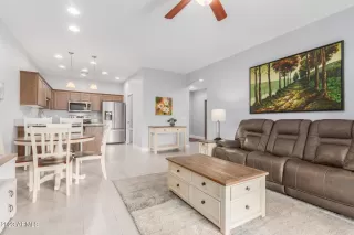 Photo #6: 6640203 Listing 