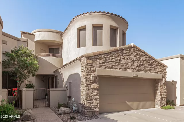 MLS: 6640334 Condo For Sale