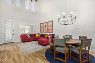 Photo #5: 6640334 Listing