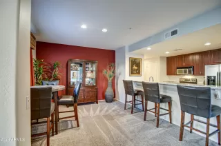 Photo #4: 6640769 Listing