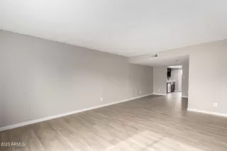 Photo #2: 6640844 Listing 