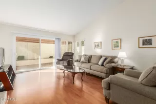 Photo #4: 6641041 Listing