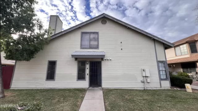 MLS: 6641200 Condo For Sale