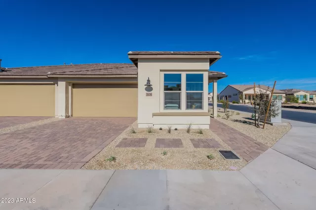 MLS: 6641345 Condo For Sale