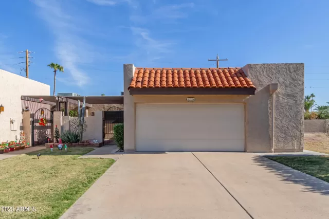 MLS: 6641351 Condo For Sale