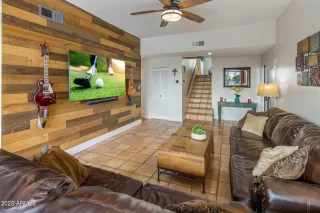 Photo #5: 6641604 Listing 