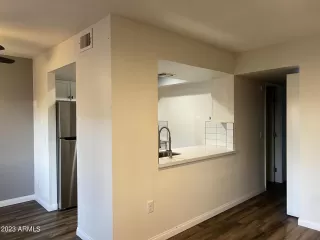 Photo #3: 6641771 Listing