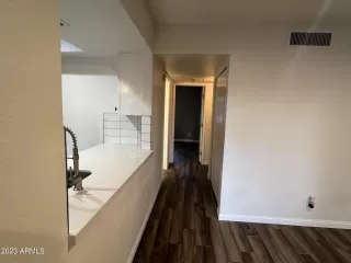 Photo #5: 6641771 Listing