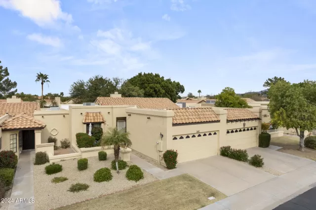 MLS: 6641915 Condo For Sale