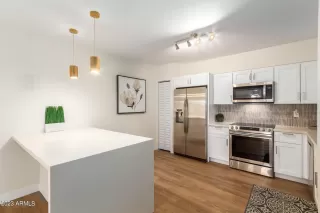 Photo #4: 6641958 Listing