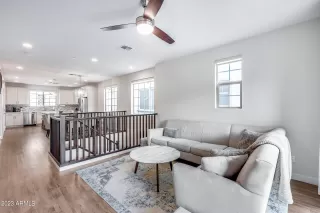 Photo #5: 6642068 Listing