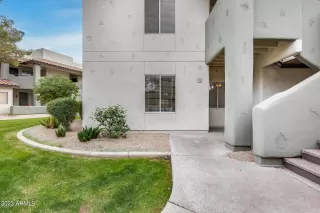 Photo #5: 6642076 Listing