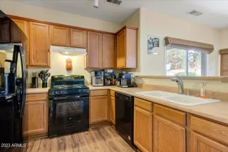 Photo #6: 6642152 Listing