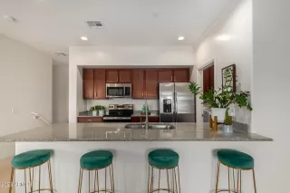 Photo #3: 6642196 Listing