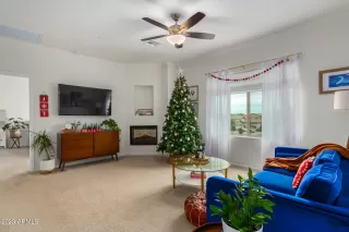 Photo #6: 6642196 Listing