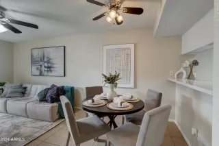 Photo #3: 6642464 Listing