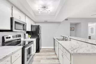 Photo #2: 6642481 Listing 