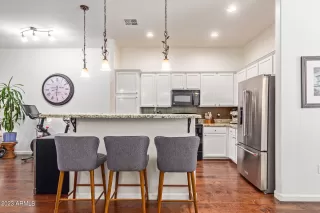 Photo #2: 6642515 Listing