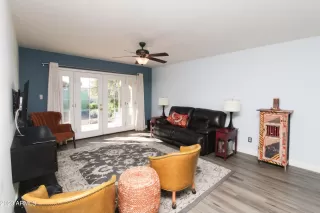 Photo #6: 6642633 Listing