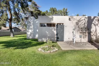 Photo #4: 6642953 Listing