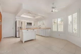 Photo #6: 6643091 Listing