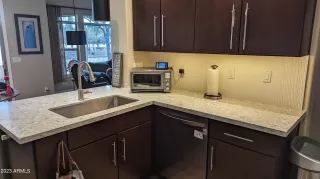 Photo #5: 6643749 Listing