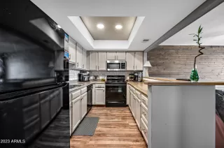 Photo #6: 6643817 Listing 