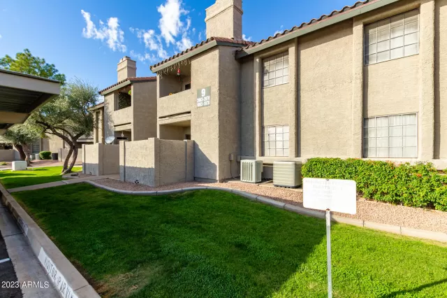 MLS: 6643844 Condo For Sale