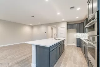 Photo #4: 6644010 Listing