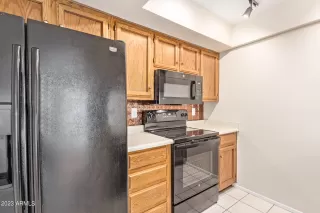 Photo #6: 6644327 Listing 