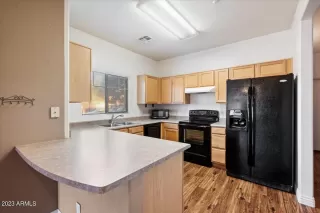 Photo #3: 6644382 Listing 