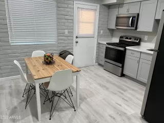 Photo #3: 6644704 Listing 