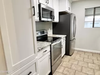 Photo #3: 6644997 Listing