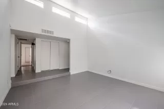 Photo #5: 6645134 Listing