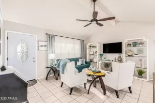 Photo #4: 6645152 Listing