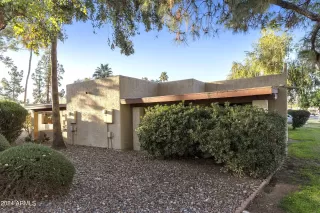 Photo #5: 6645271 Listing