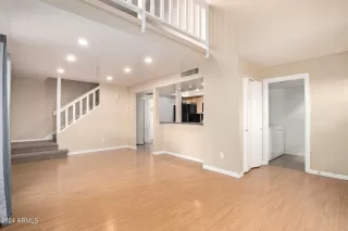 Photo #5: 6645382 Listing 