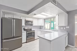 Photo #4: 6645659 Listing 